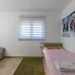 Stunning In Apartmán Marčana