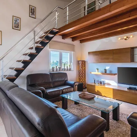 3 Bedroom In Marcana