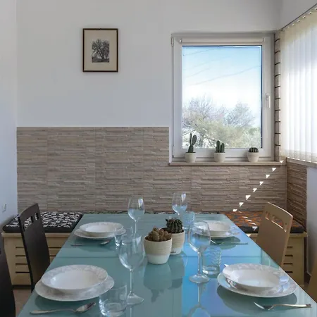 3 Bedroom In Apartment