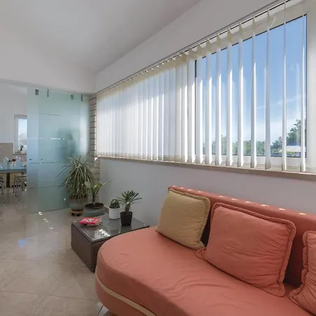 Apartment 3 Bedroom In *